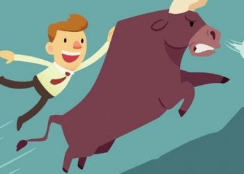 Lực cầu bắt đáy giúp VN-Index tăng hơn 10 điểm, khối ngoại ngược chiều bán ròng trăm tỷ đồng