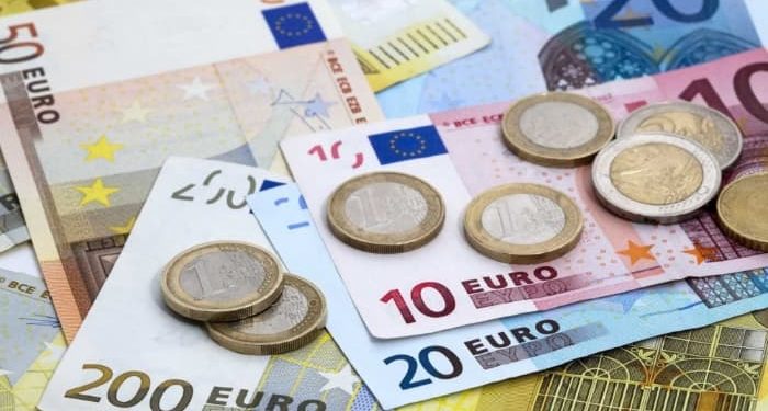 Ngân hàng trung ương Nga nới lỏng các hạn chế ngoại hối cho các ngân hàng