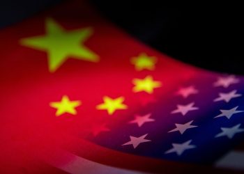 Vì sao 5 ông lớn Trung Quốc hủy niêm yết khỏi sàn chứng khoán Mỹ?