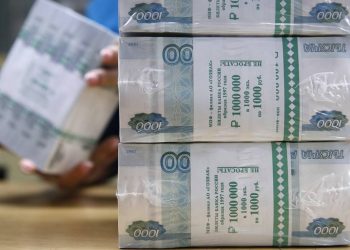 Ukraine bị hạ tín nhiệm xuống mức ‘vỡ nợ’