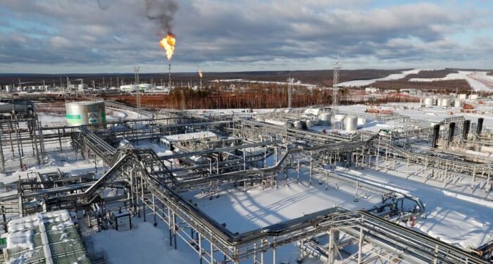 Ấn Độ giảm mua dầu Nga nhưng Myanmar có động thái khác