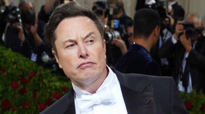 Mua lại Manchester United, Elon Musk nói đùa hay thật?