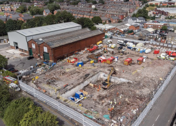 Vụ 4 người Việt nghi tử vong trong vụ hỏa hoạn ở Anh: Công bố danh tính