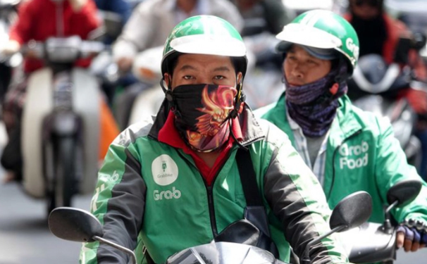 Grab nói dừng thu phụ phí nắng nóng từ 7/7