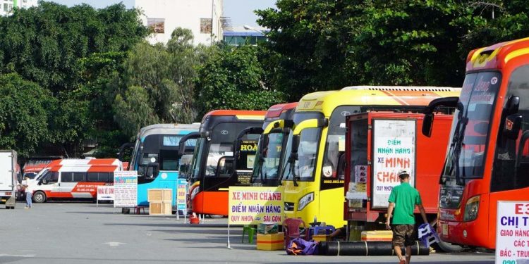 TP HCM đề xuất cấm xe khách trên 30 chỗ vào nội đô