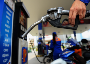 Tước giấy phép 7 doanh nghiệp đầu mối xăng dầu