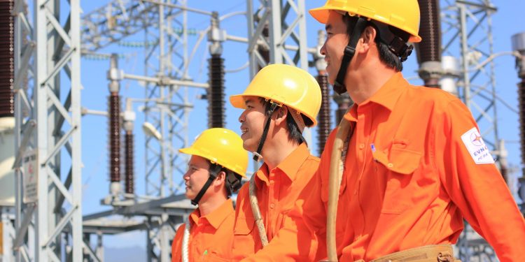 EVN lỗ gần 16.600 tỷ đồng nửa đầu năm 2022