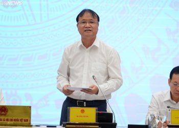 Thứ trưởng Bộ Công Thương nói về việc giá dầu cao hơn giá xăng