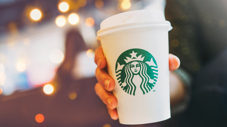 Tân CEO Starbucks là ai?