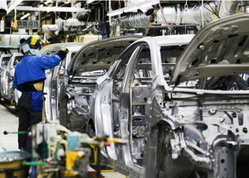 Giảm 50% thuế trước bạ với ô tô lắp ráp trong nước: Không gia hạn