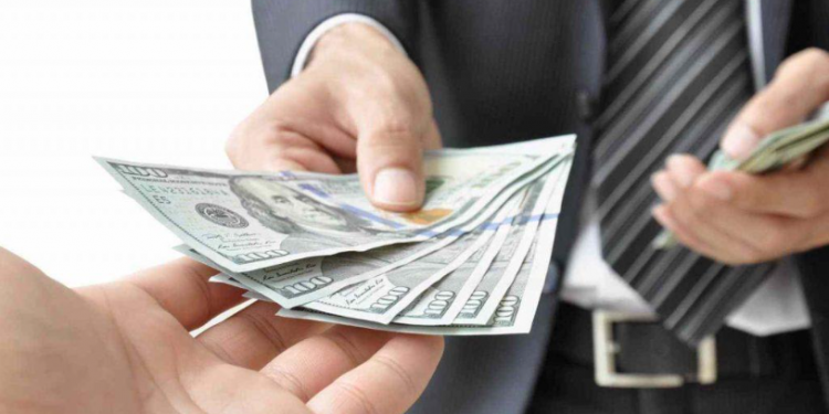 Những điều cần biết về vay tiền bằng bảo hiểm nhân thọ