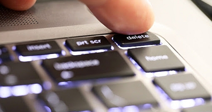 Cổ phiếu Vietnam Airlines bị HoSE cảnh báo khả năng hủy niêm yết