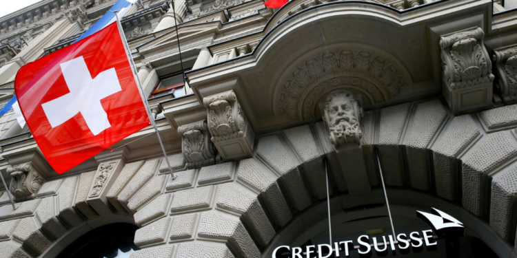 Thực hư chuyện Credit Suisse “bán con trả nợ”