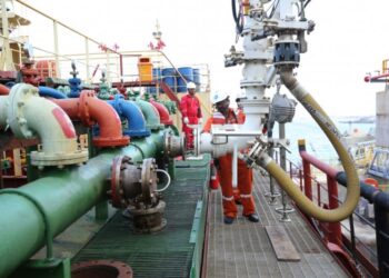 đóng cửa, ngưng bán xăng dầu