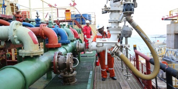 đóng cửa, ngưng bán xăng dầu