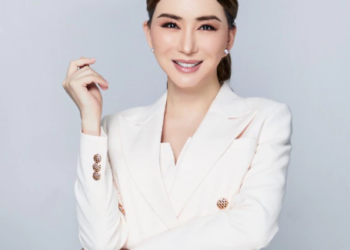 Tỷ phú Thái Lan đã mua Miss Universe?
