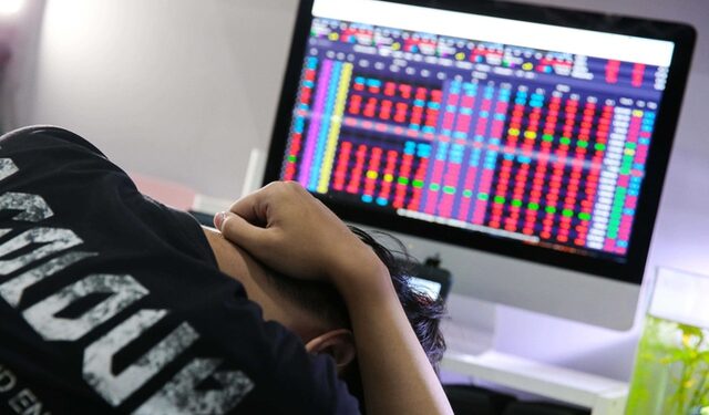 Chứng khoán biến động bất thường? - Ảnh 1.