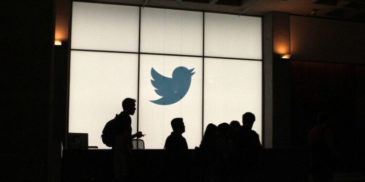 Sợ nhân viên “chọc phá”, Twitter đã đóng cửa văn phòng