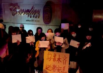 Người dân Trung Quốc bùng nổ vì chính sách Zero COVID