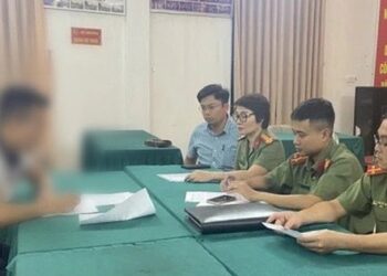 Xử lý hai đối tượng tung tin sai về thị trường chứng khoán