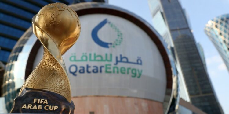 QatarEnergy mạnh cỡ nào khi chi 300 tỷ USD cho World Cup?