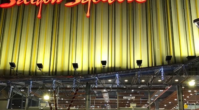 Hé lộ ông chủ của TTTM Saigon Square