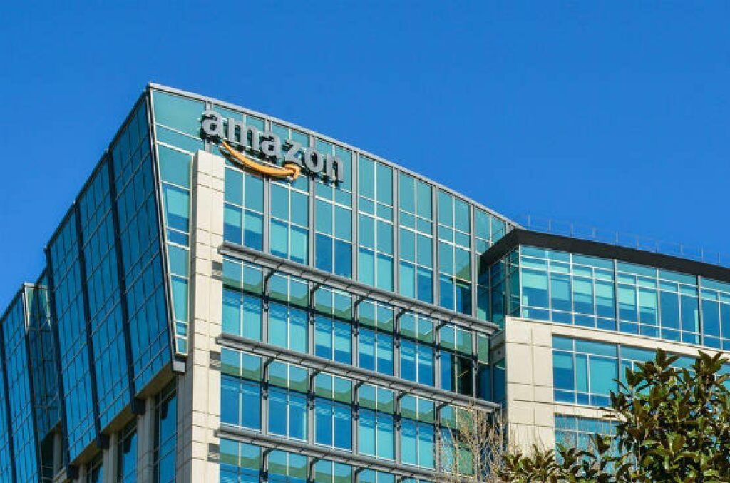Cổ phiếu rớt thảm, vốn hóa Amazon xuống dưới ngưỡng 1.000 tỷ USD