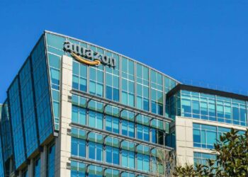Cổ phiếu rớt thảm, vốn hóa Amazon xuống dưới ngưỡng 1.000 tỷ USD