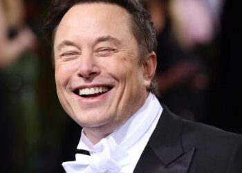 Elon Musk chính thức trở thành tân CEO của Twitter