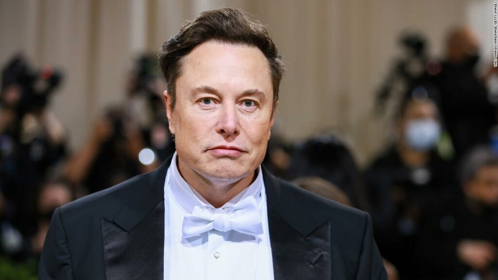 Nhận thưởng "khủng" cho vị trí CEO Tesla, Elon Musk phải ra tòa