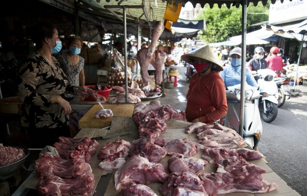 Vimoney: Giá thịt heo dự kiến tăng tối đa 15% dịp cuối năm