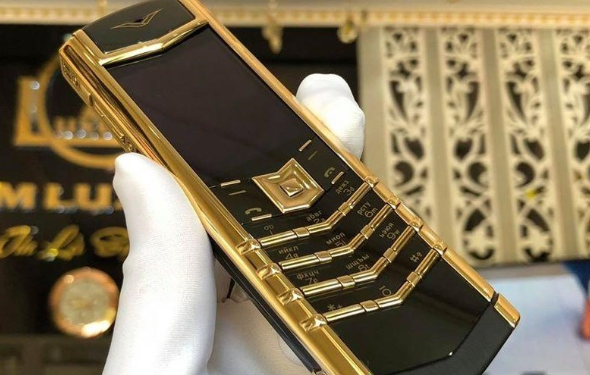 Quảng Ninh: Sắp đấu giá 25 điện thoại Vertu và đồng hồ Rolex
