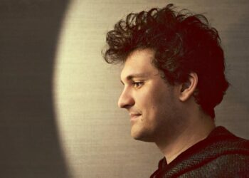 Tài sản của ông chủ sàn FTX bay 90% sau 1 đêm