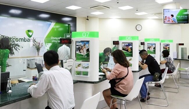 Vietcombank giảm lãi suất cho vay từ 1/11