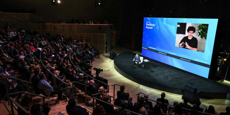 Những "sự thật" lần đầu được Sam Bankman-Fried tiết lộ trước dư luận sau khi FTX phá sản