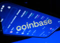 Coinbase nhận 12.320 yêu cầu thực thi pháp luật trong năm qua