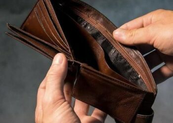 Cuối năm thiếu tiền, nhiều doanh nghiệp lùi thời gian, giảm tỷ lệ chi trả cổ tức