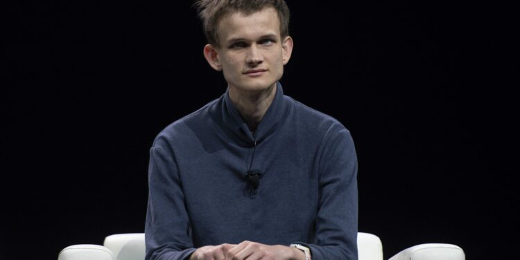 Giá SOL phục hồi từ mức đáy 2 năm nhờ được Vitalik Buterin “lạc quan về tương lai"