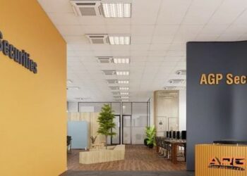 Một công ty chứng khoán bị xử phạt gần 1 tỷ đồng do hàng loạt vi phạm trong lập hồ sơ chứng khoán, cho khách hàng vay tiền, tài liệu phát hành trái phiếu...