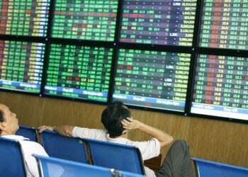 Những cổ phiếu tăng, giảm mạnh nhất năm 2022