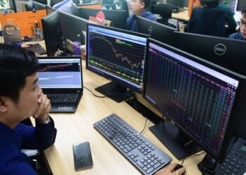 Thận trọng trước những điều bất định