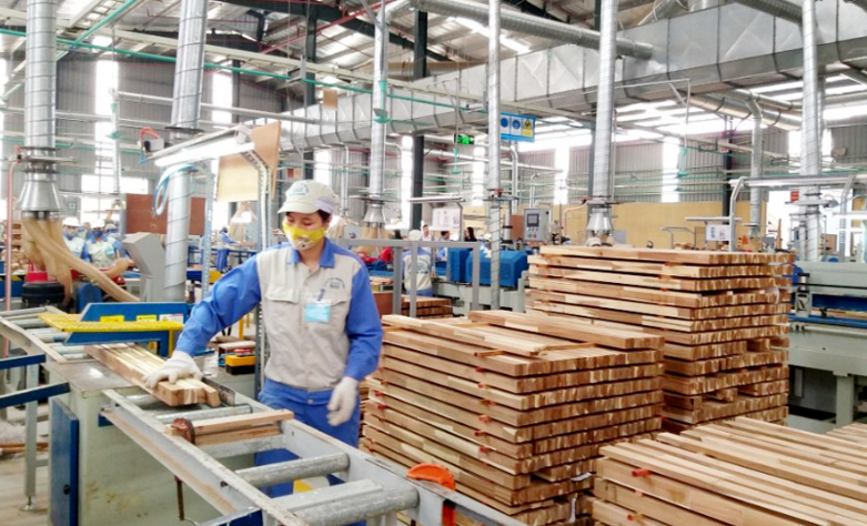 Bình Dương: Một doanh nghiệp gỗ thưởng Tết gần 900 triệu