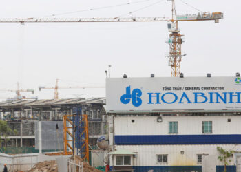 Ông Albert Antoine từ nhiệm khỏi HĐQT Tập đoàn Hòa Bình