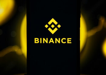 Binance thừa nhận trộn lẫn tiền gửi của khách hàng với tài sản bảo chứng
