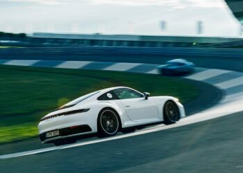 Đợt mở bán NFT của Porsche bị cộng đồng thờ ơ vì giá mint cao