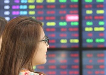 Thị trường chứng khoán diễn biến ra sao trong tuần trước Tết?