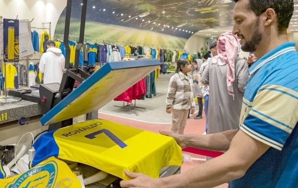 Saudi Arabia kiếm nhiều triệu USD sau khi ra mắt Ronaldo