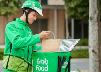 Grab thông báo sẽ thu phụ phí dịp Tết 2023