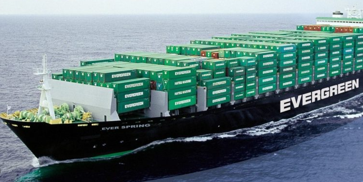 Một tập đoàn vận tải biển thưởng Tết 52 tháng lương