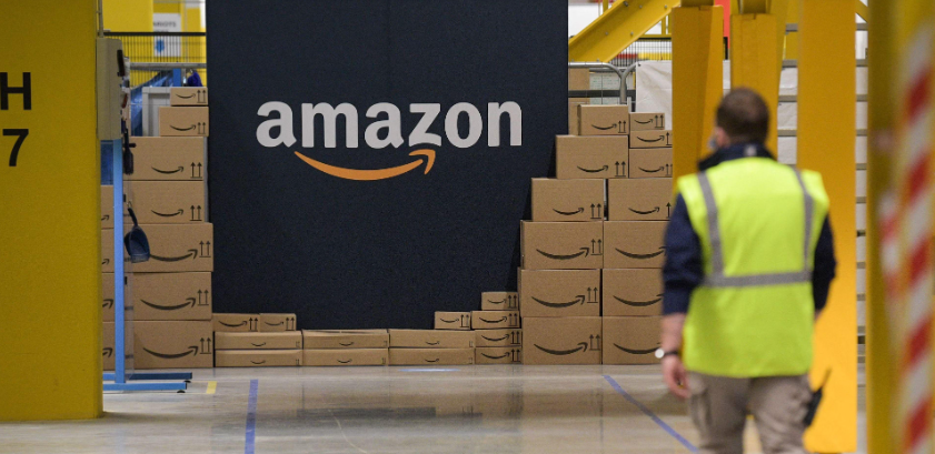 Amazon nói về việc giảm quy mô vận chuyển hàng hóa